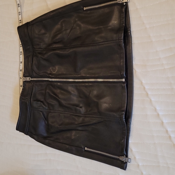 Express Faux Leather Skirt Size 0 - Picture 2 of 8